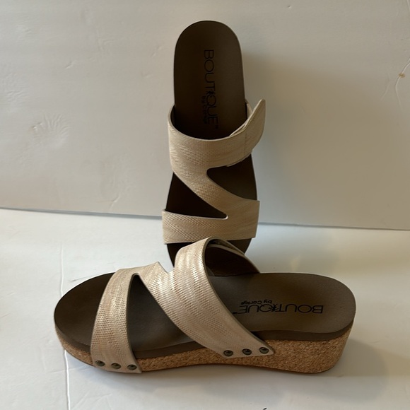 NWOT. GOLD CORKY’S ZIPADEE CORK WEDGE. NEVER WORN - Picture 4 of 5